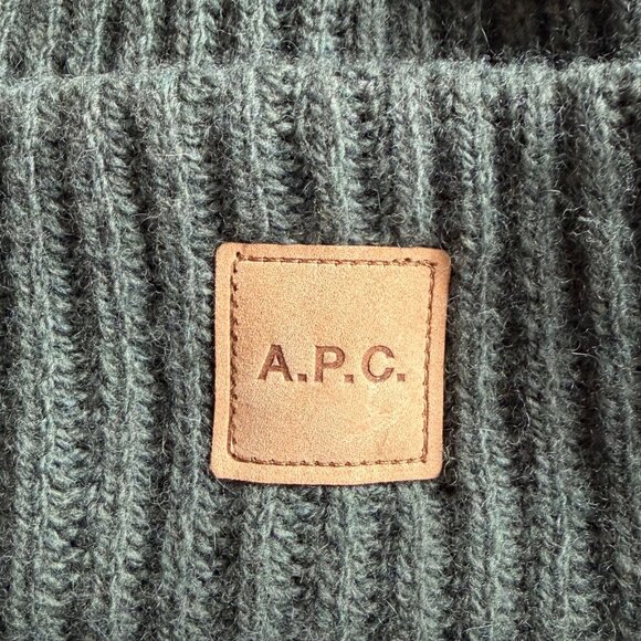 A.P.C. MICHELE KNIT WOOL & CASHMERE BEANIE IN GREEN SIZE 1 / SMALL/MEDIUM main image 6